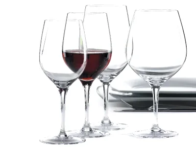 Copas de vino tinto y blanco
